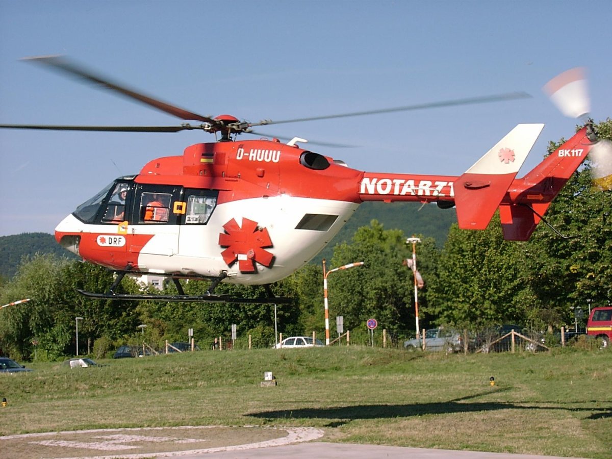 Красный вертолет