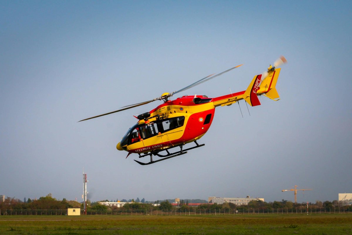 EC 145 вертолет