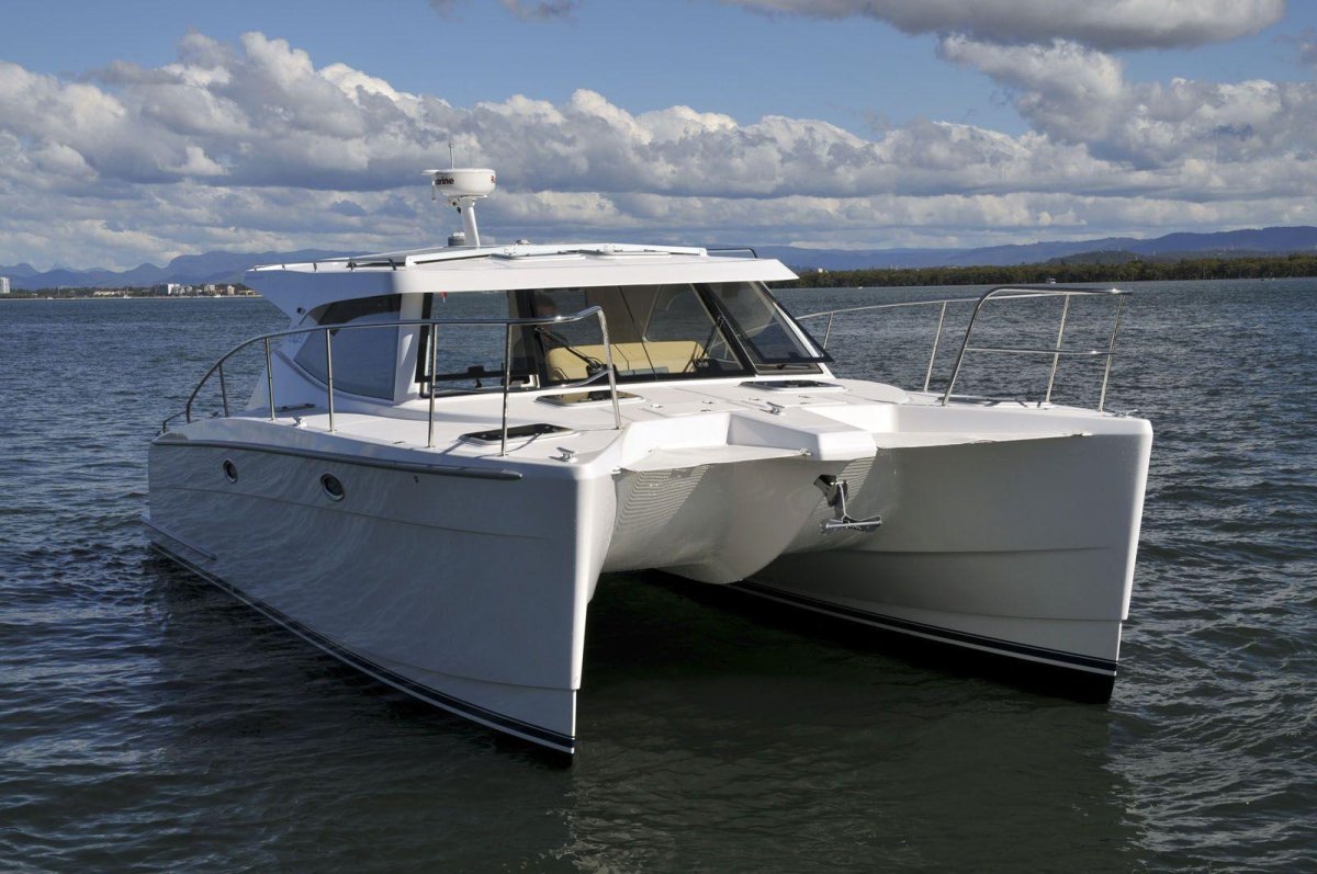 Моторный катамаран 6 метров