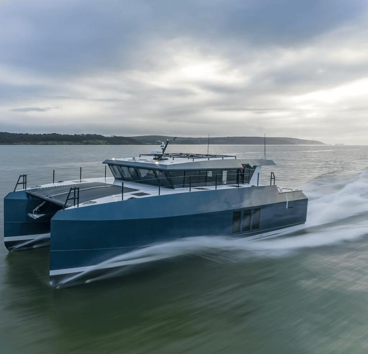 Катер катамаран