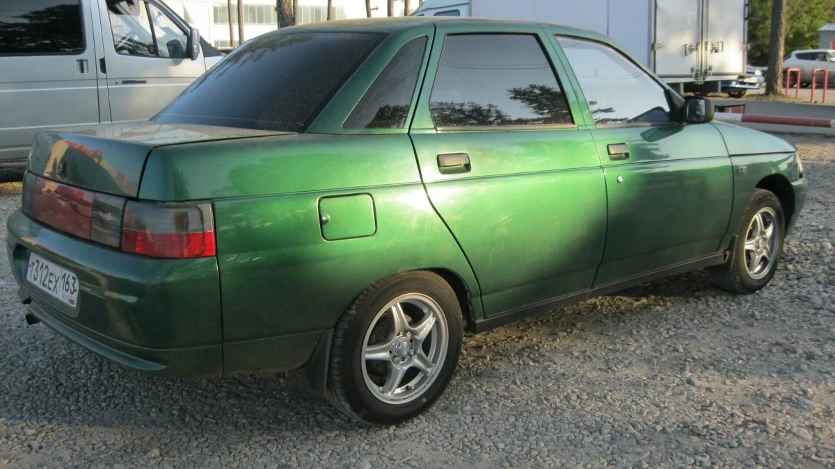 ВАЗ 2110 цвет игуана