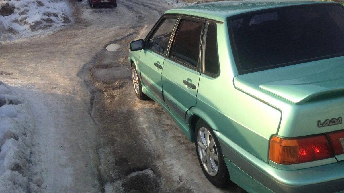 ВАЗ 2115 бирюзовая