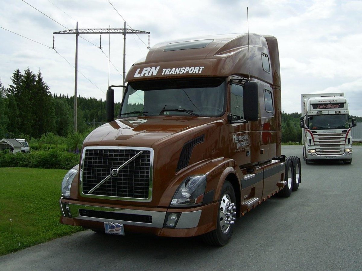 Грузовик Вольво VNL