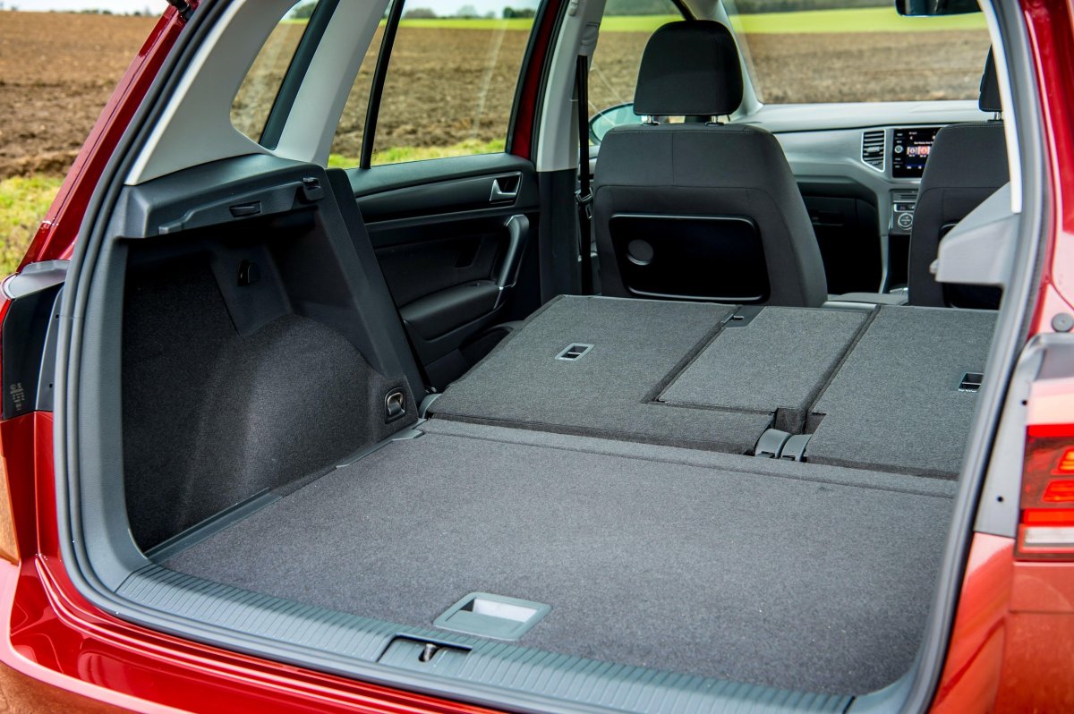 Golf Sportsvan багажник