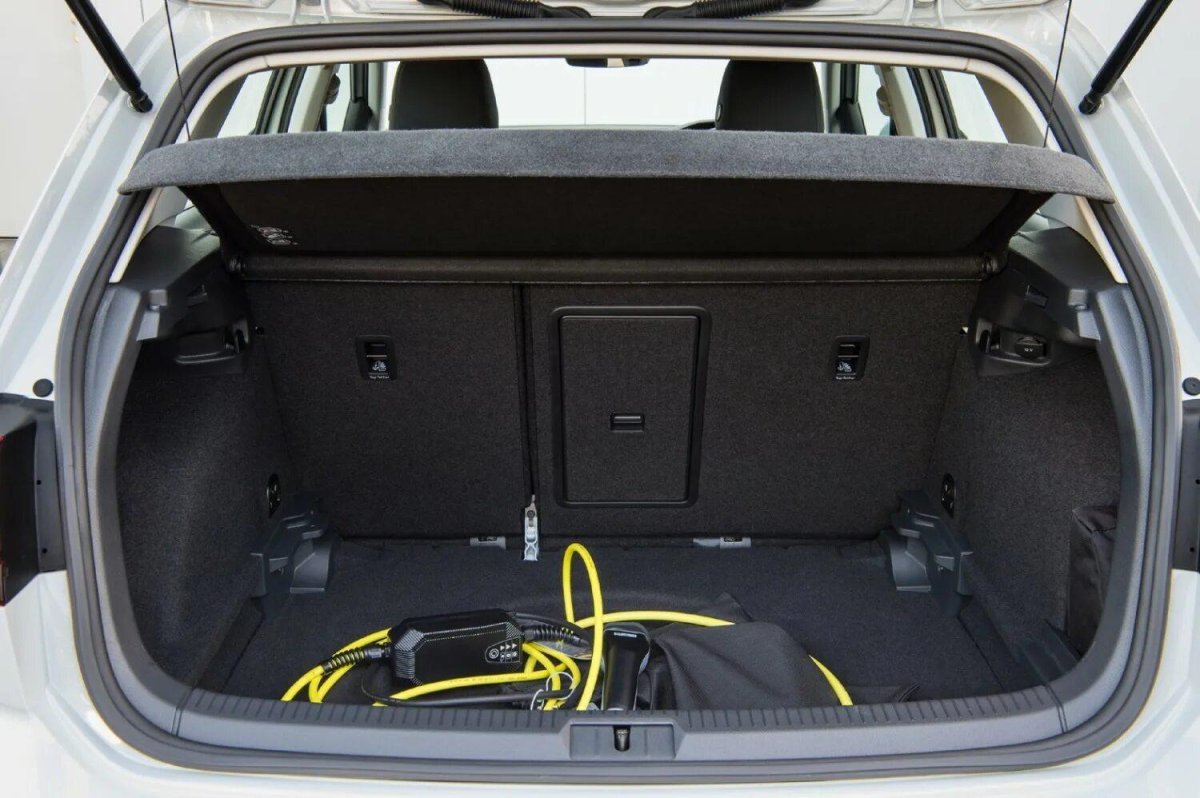 Jetta va3 багажник