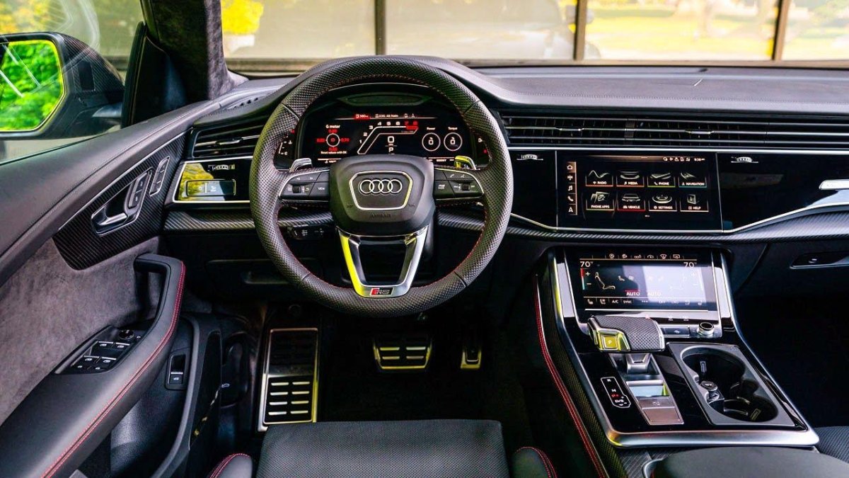 Audi q8 Interior