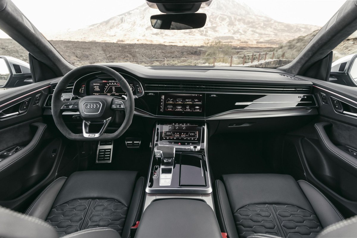 Audi RS q8 Interior