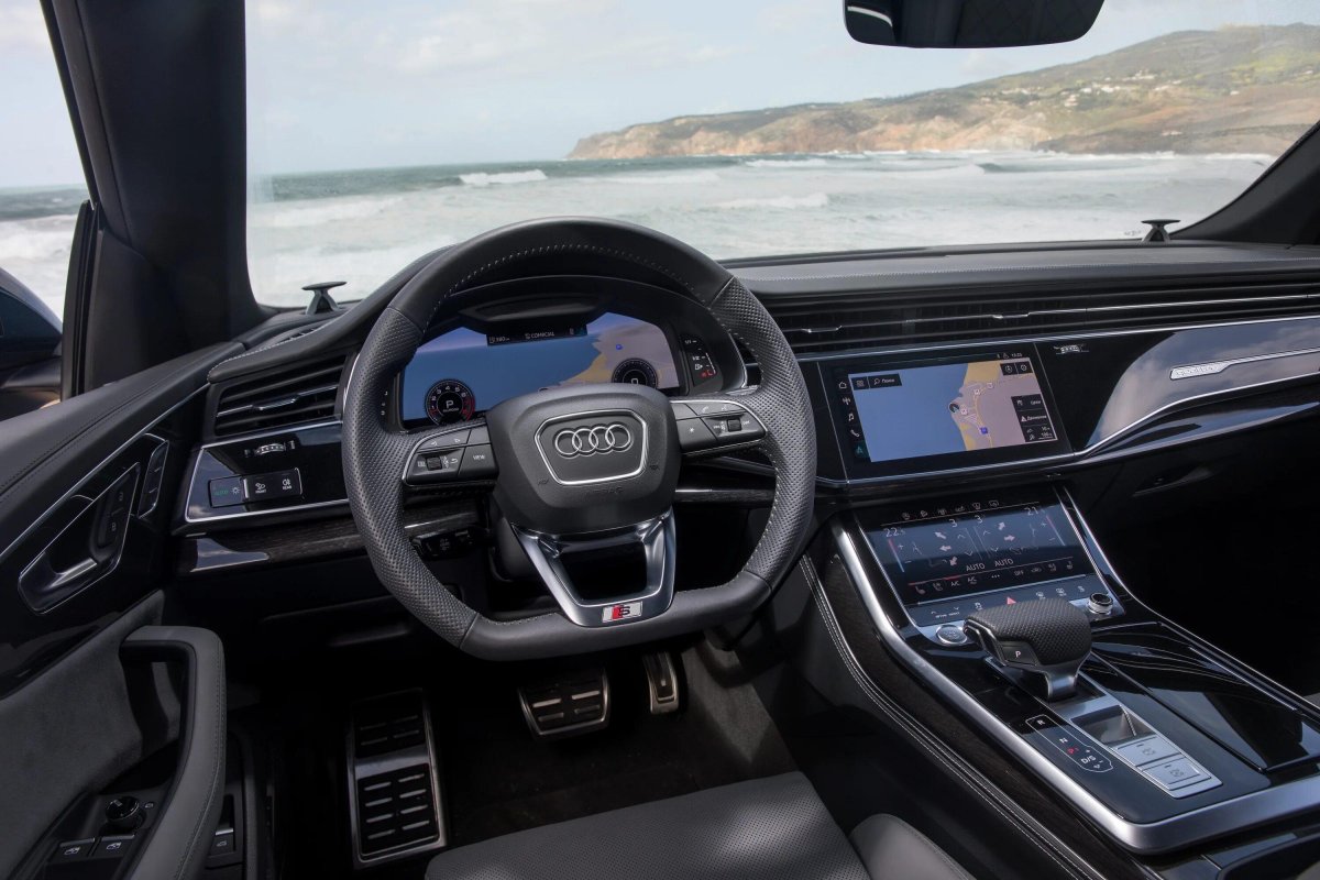 Audi q8 2019 салон