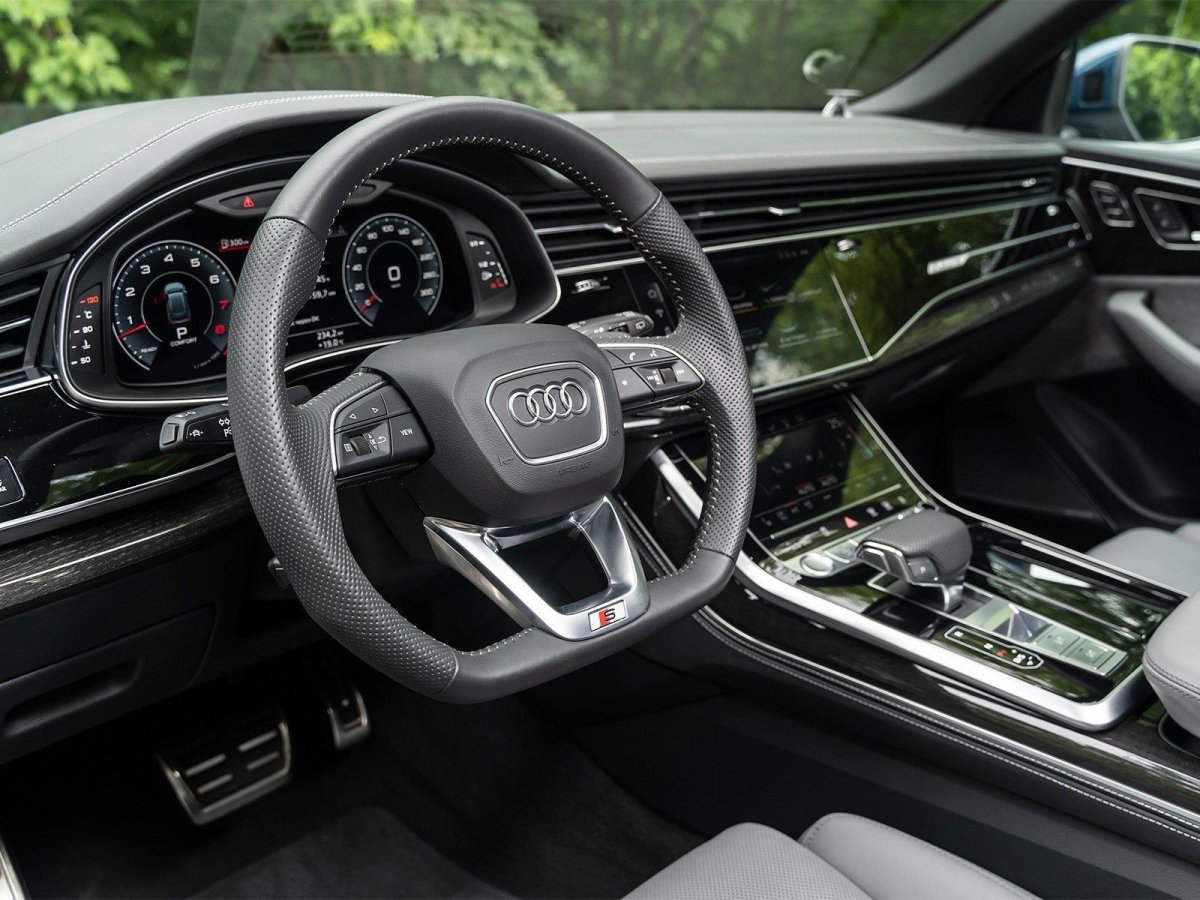 Ауди q8 салон