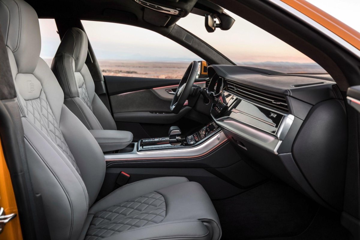 Audi q8 2019 салон