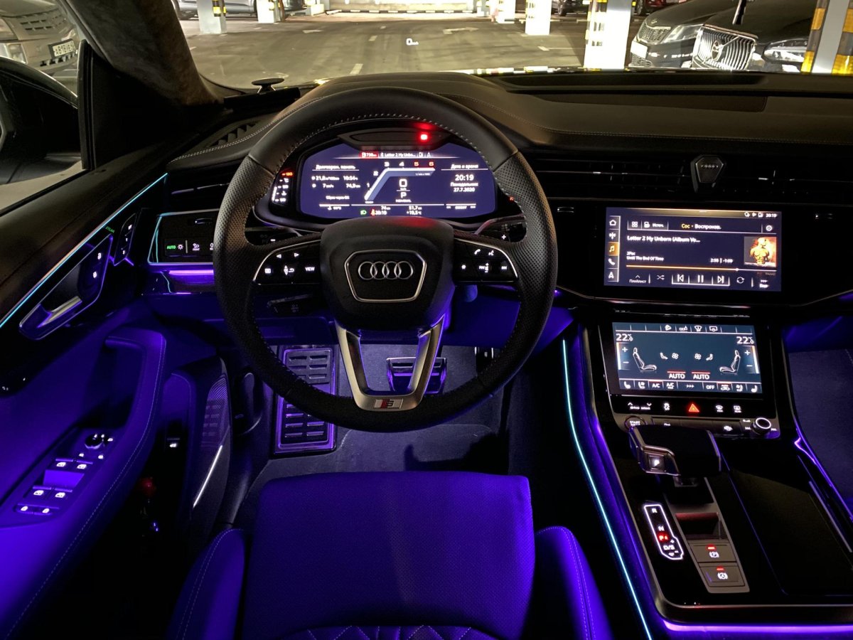 Ауди q8 2020 салон