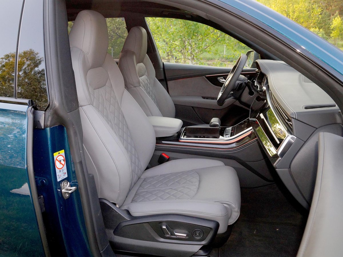 Сидения Audi q8