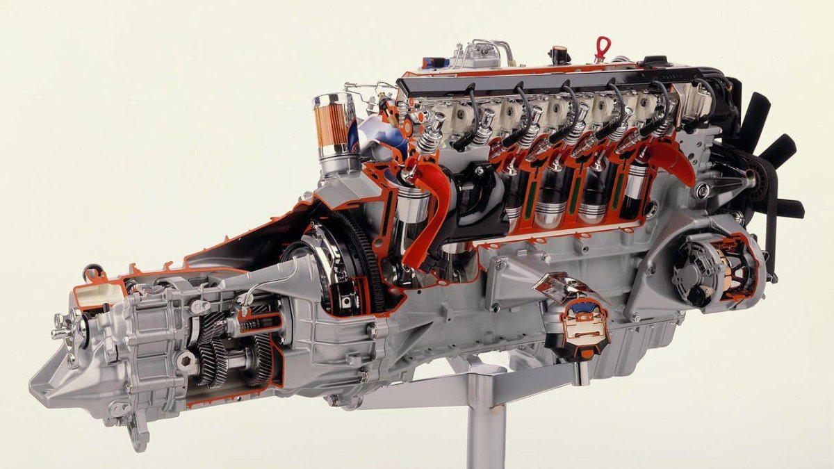 Мотор Мерседес 6 цилиндровый