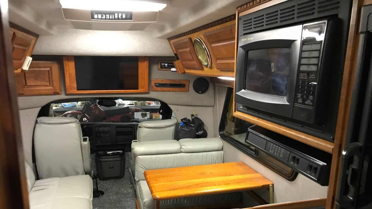 Мерседес Хаммер автодом