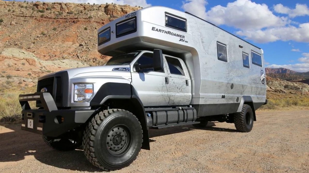 Ford f750 EARTHROAMER