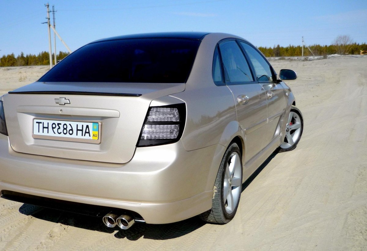 Тюнингованный Шевроле Лачетти седан