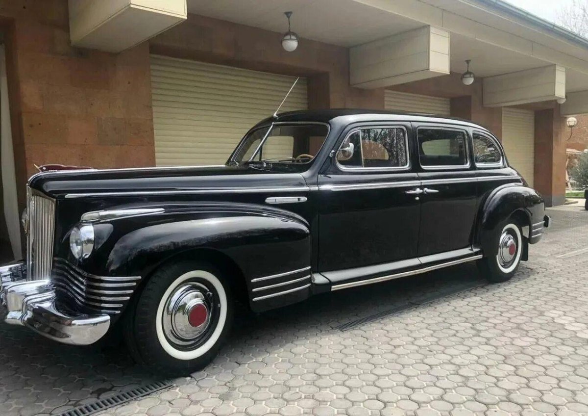 Машина ЗИС 110