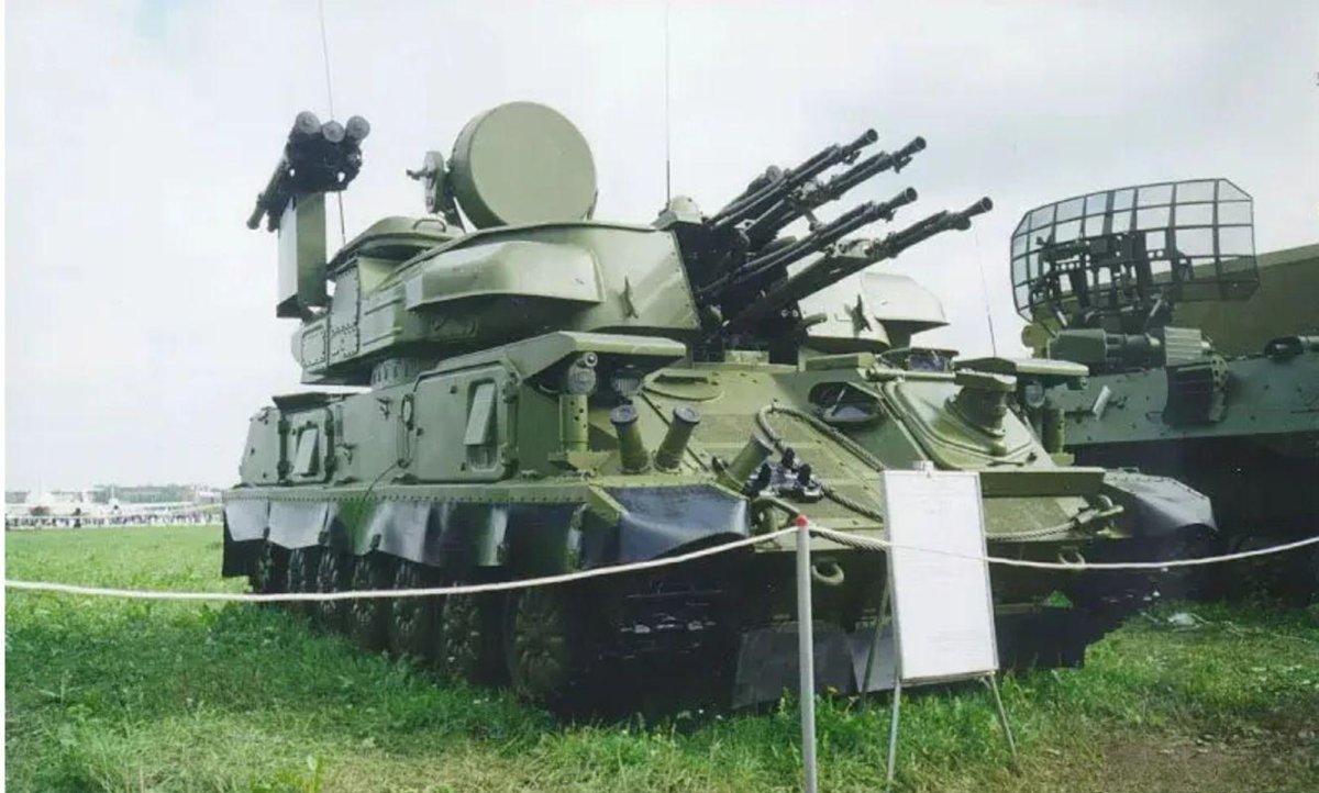 Шилка зенитный ракетно-пушечный комплекс