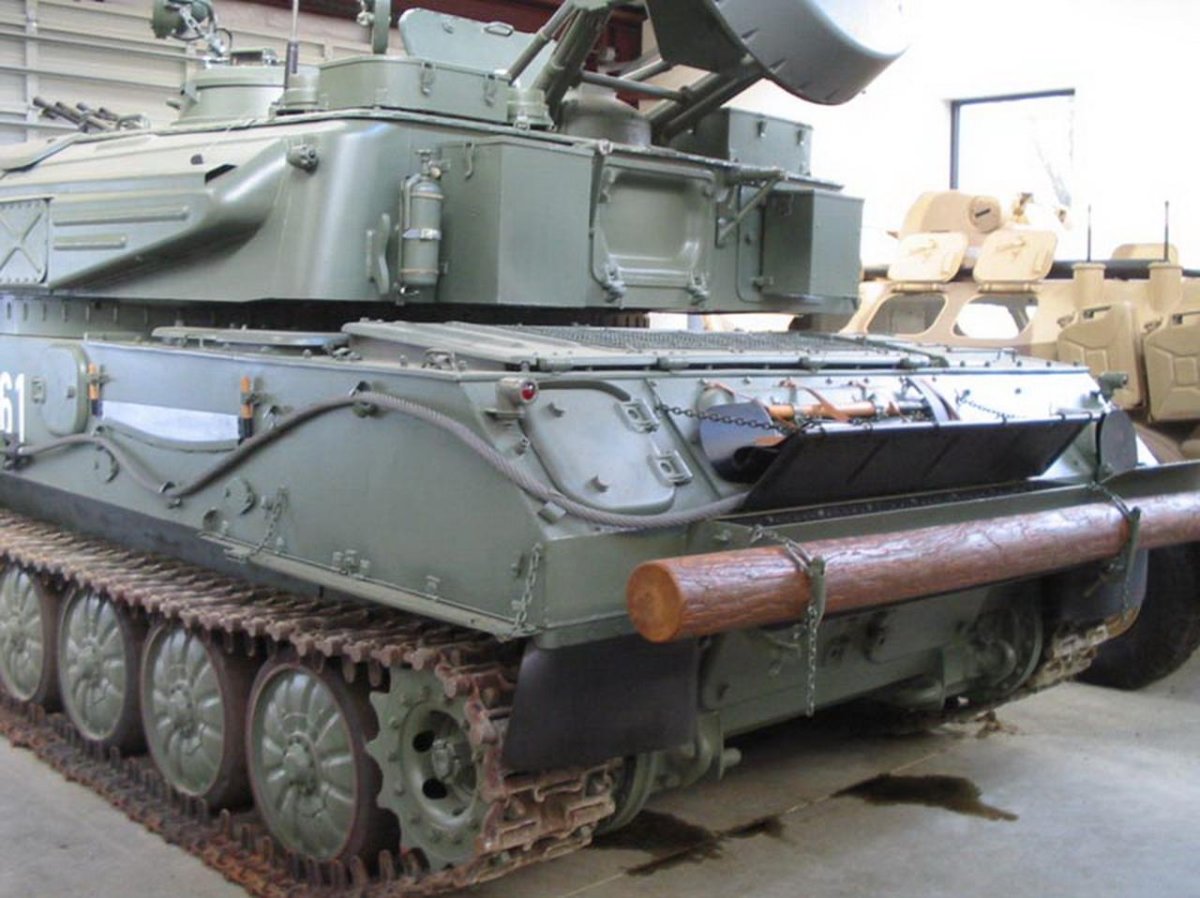 Шилка ЗСУ 23-4 вид сзади