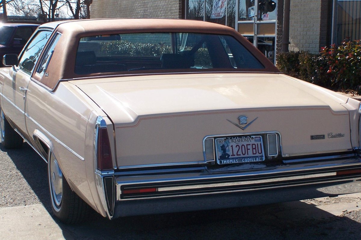 Cadillac Coupe 1977