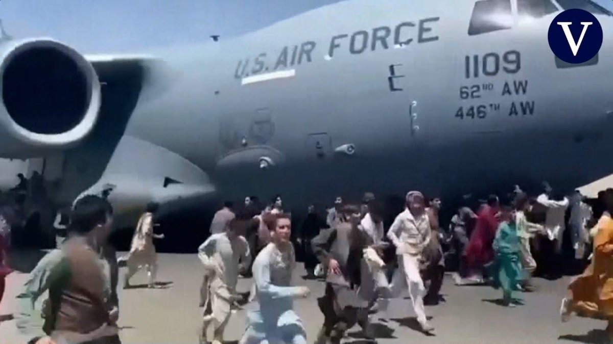 Бегство войск США из Афганистана