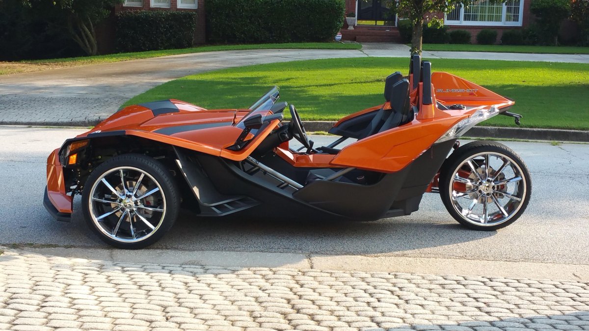 Трицикл Polaris Slingshot