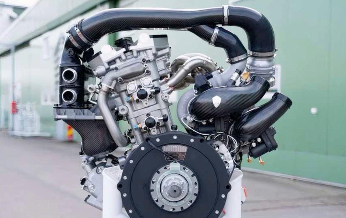 Кенигсегг Gemera