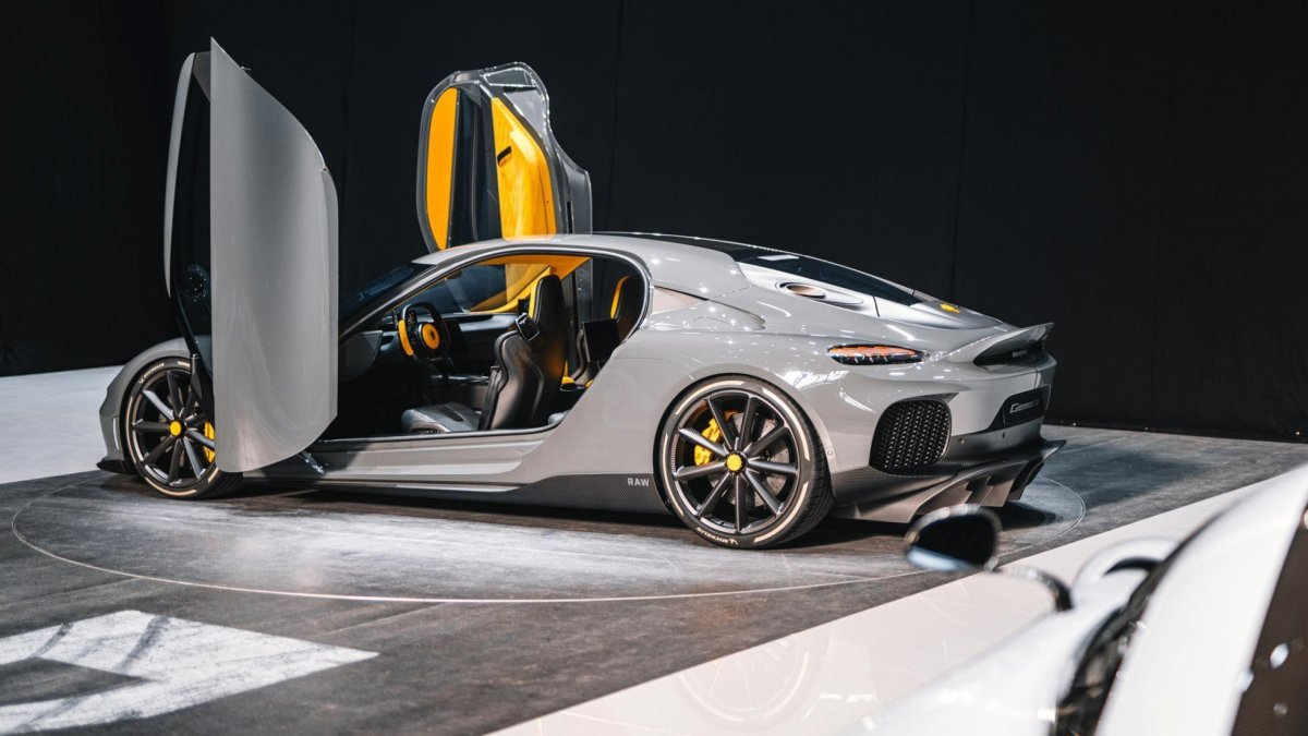 Koenigsegg гиперкар Gemera