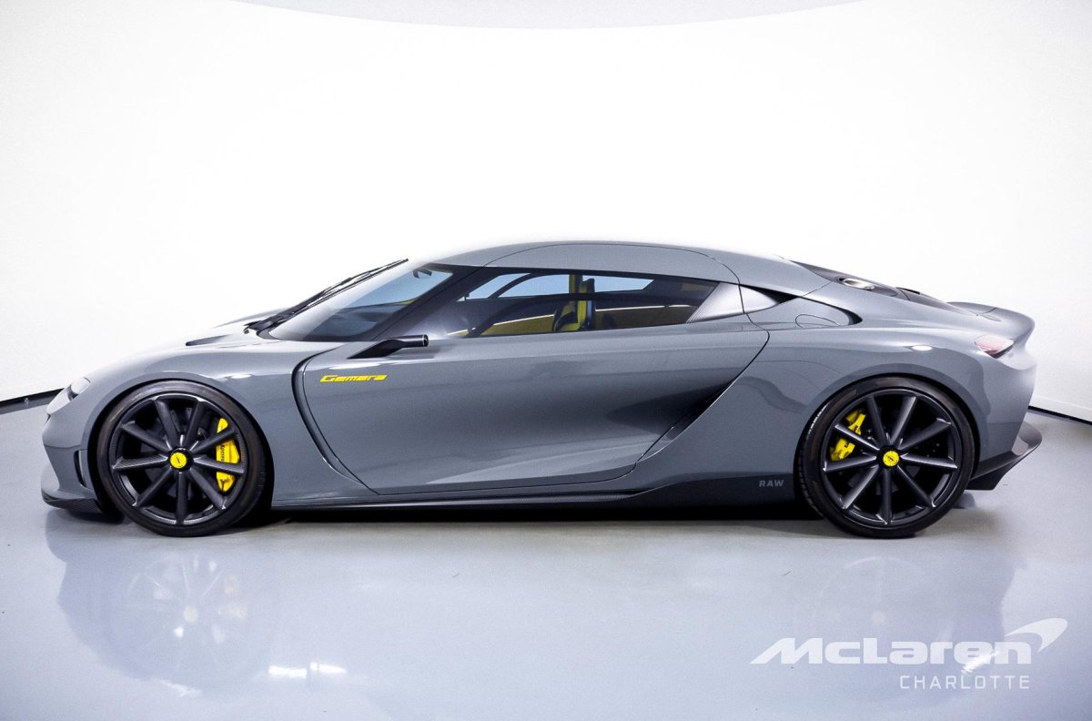 Кенигсегг 2021 Gemera