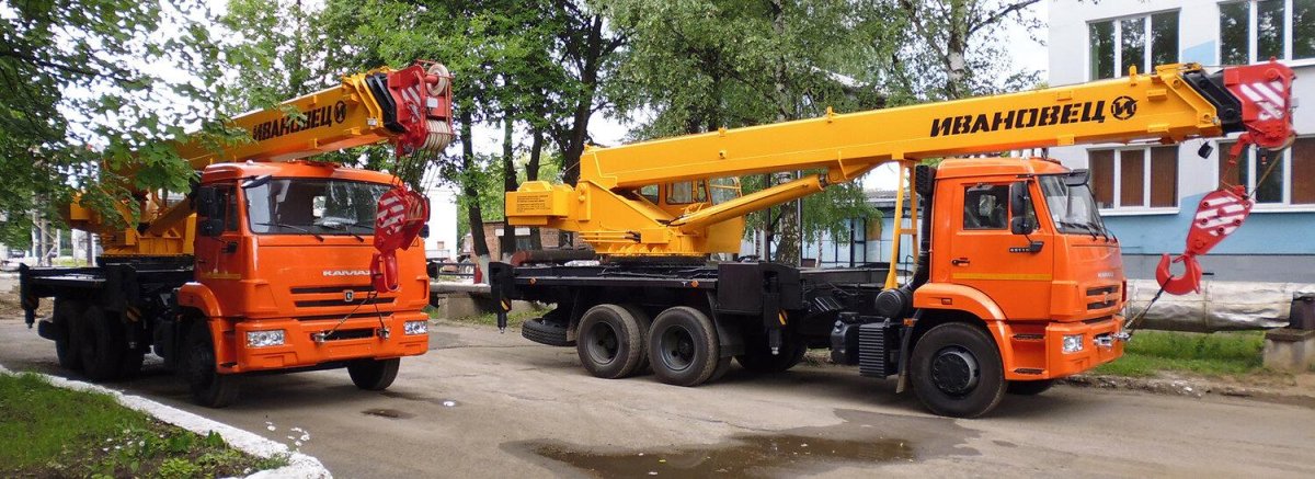 Автокран Ивановец КС-45717-1