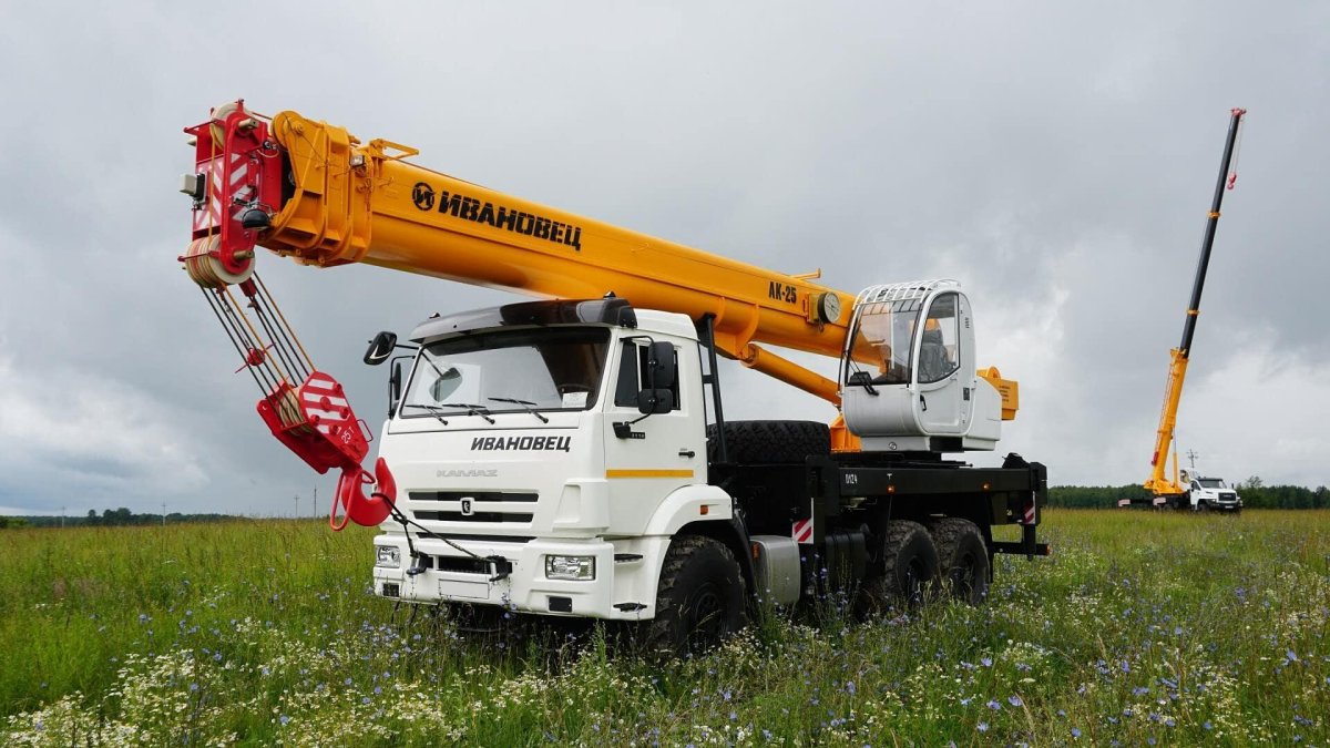 Ивановец АК 25