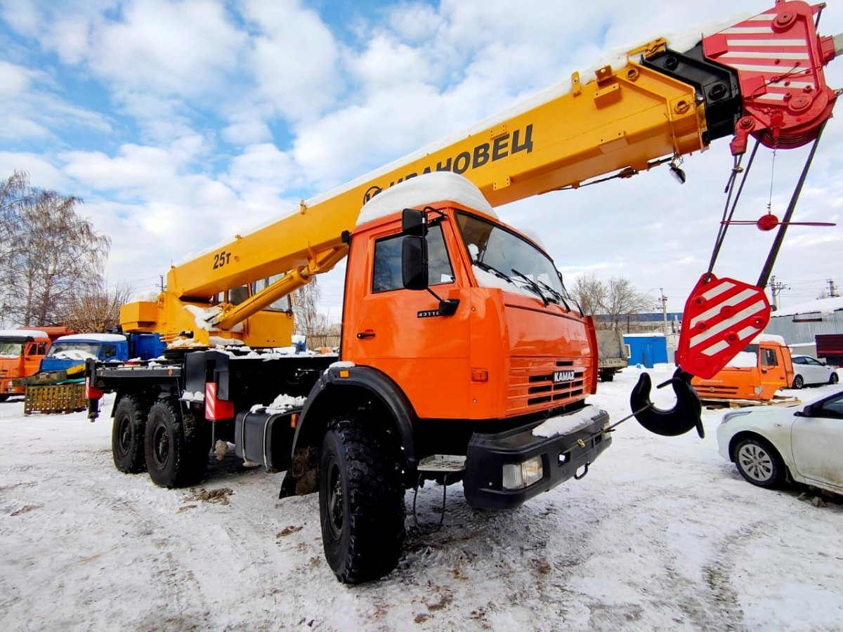 Автокран КАМАЗ 43118