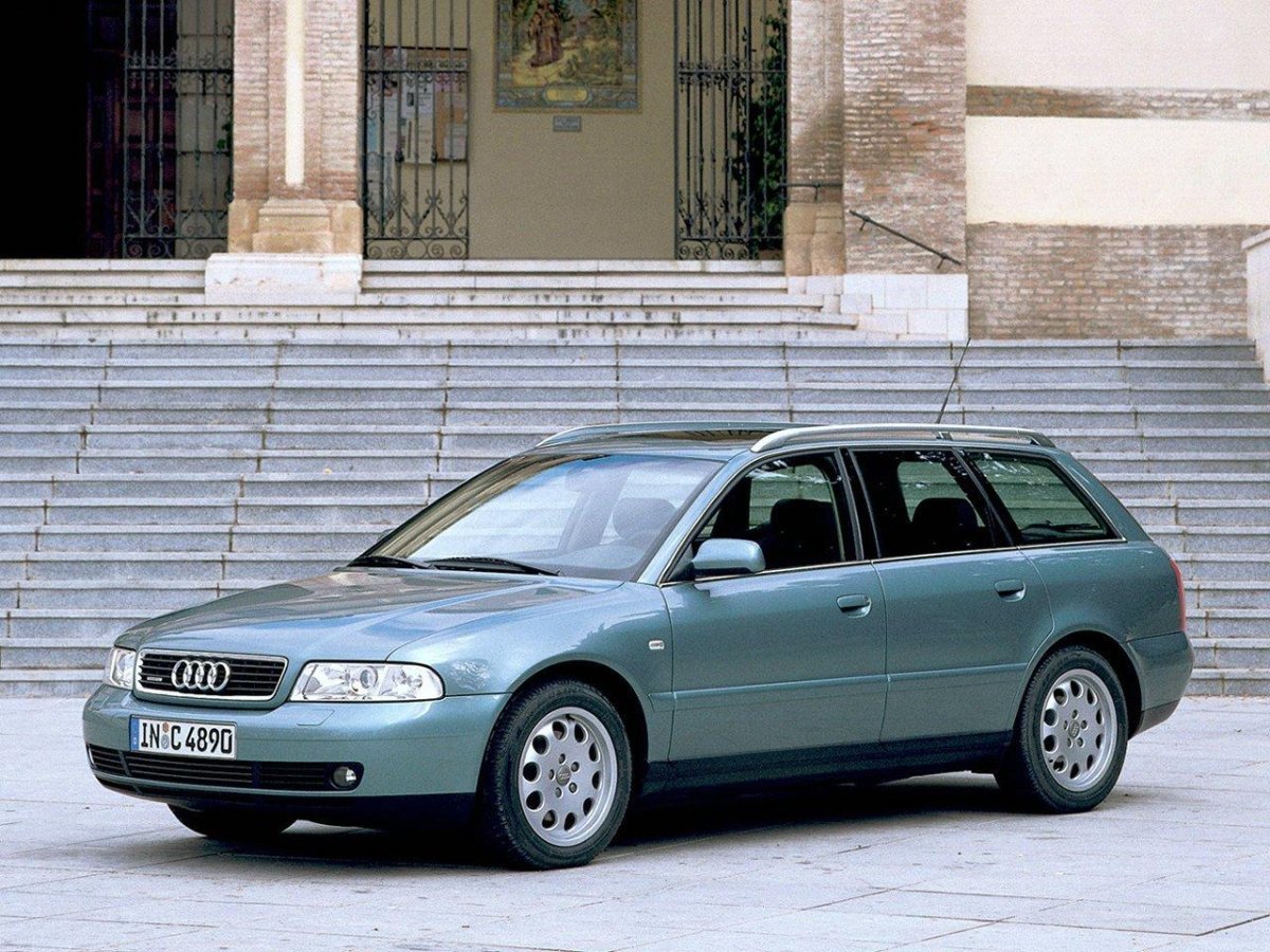 Ауди а4 Авант 1998