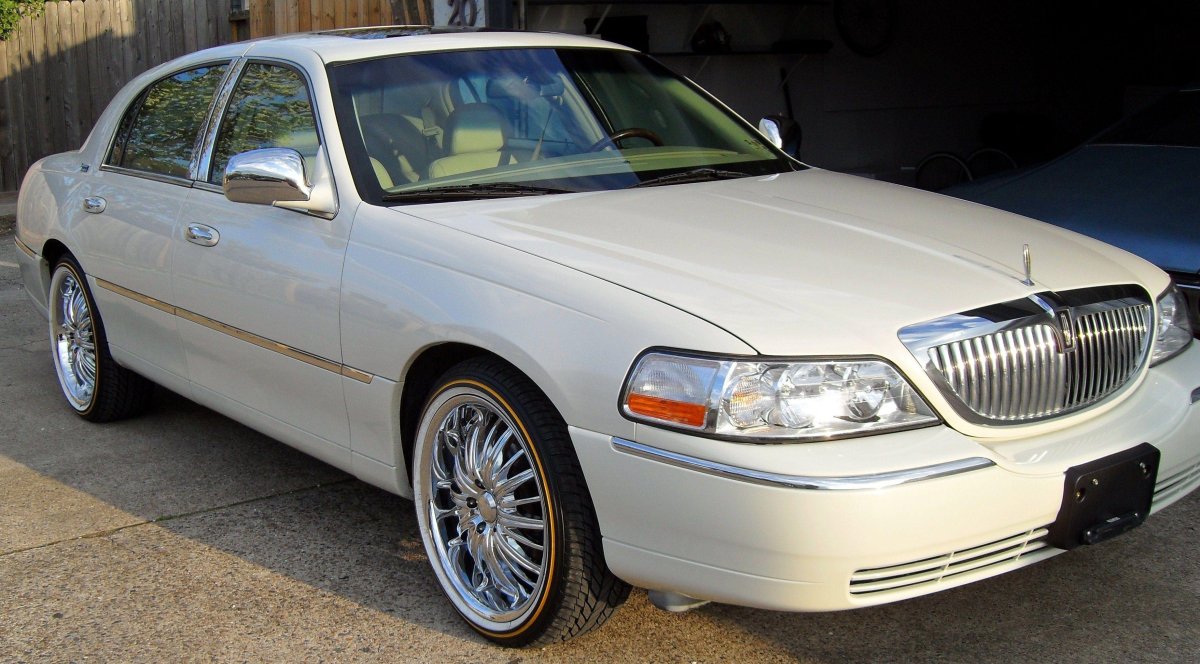 Lincoln Town car 2000