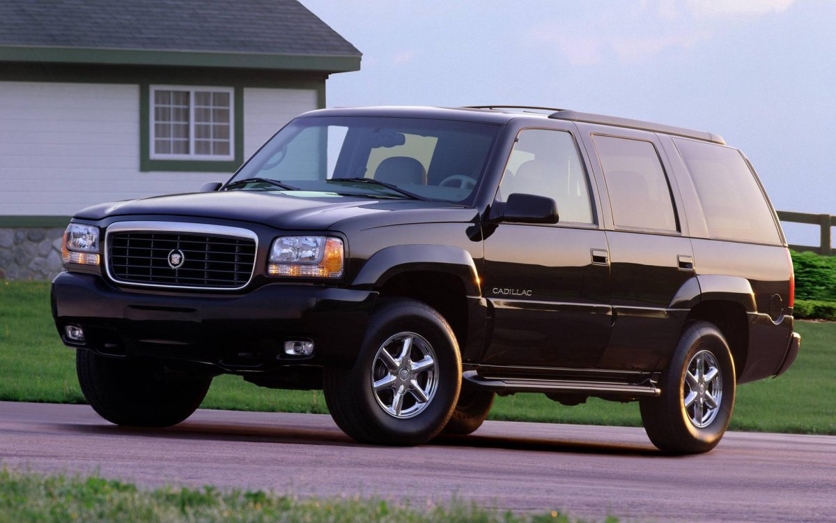 Cadillac Escalade 1 поколение