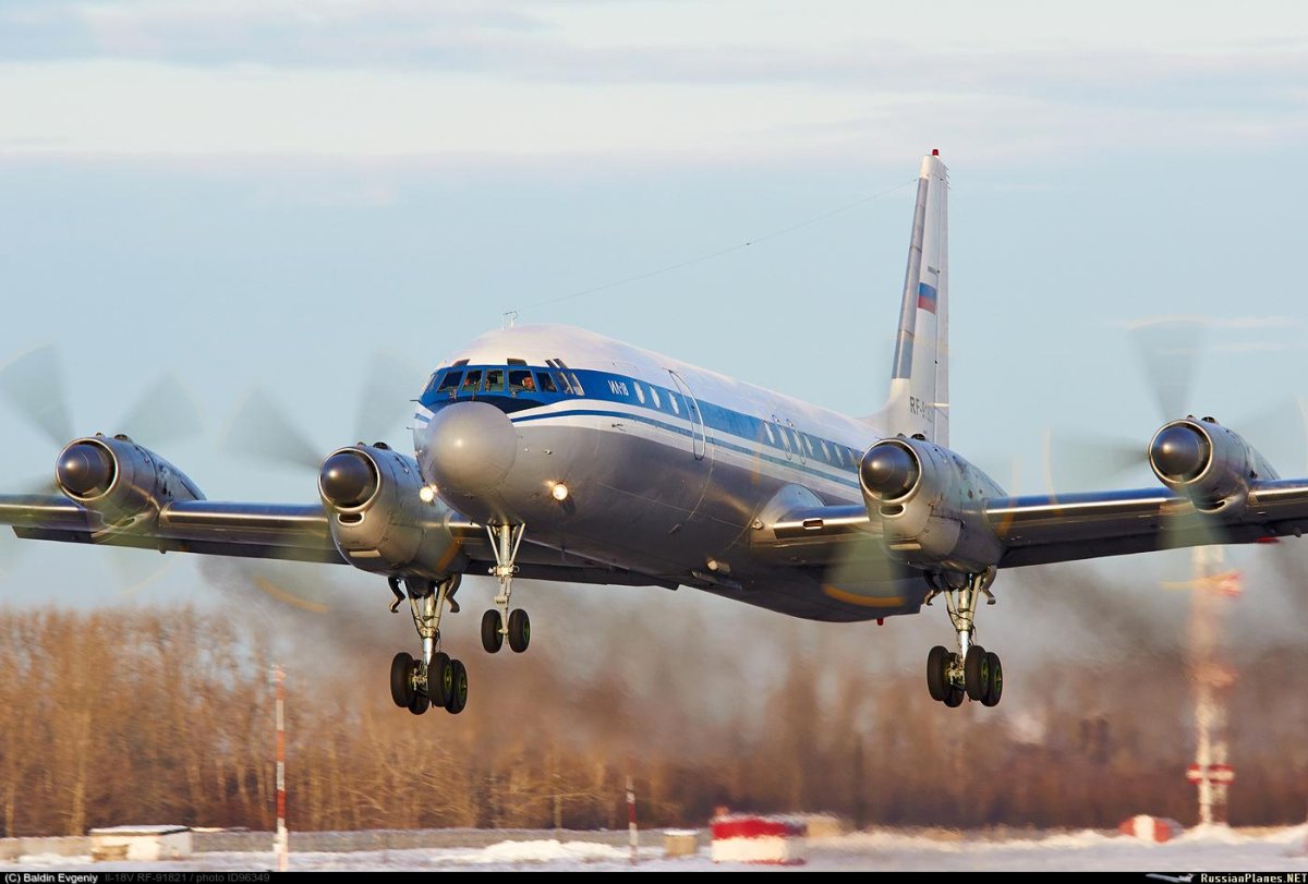 Самолёт Ильюшин ил 18