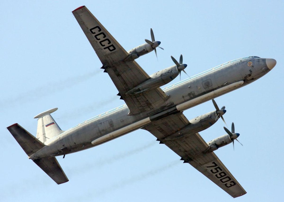 Турбовинтовой самолет ил 18