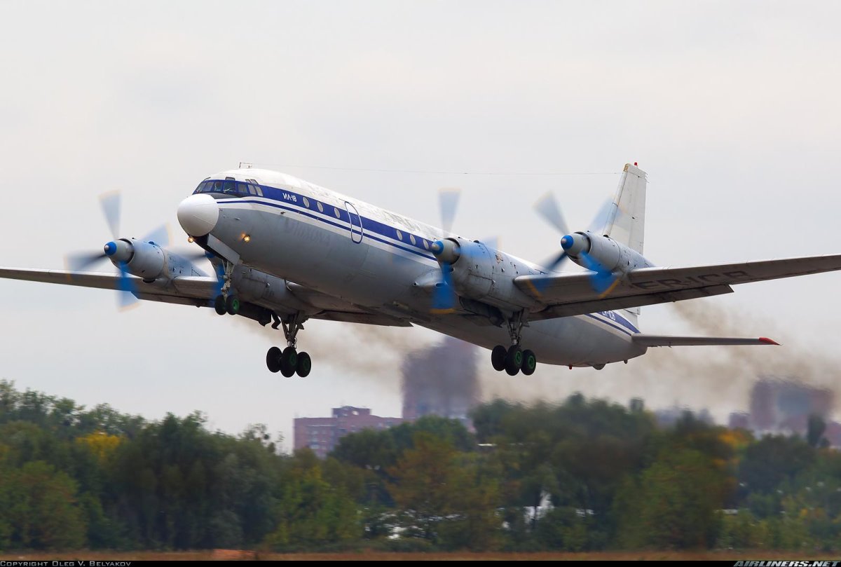 Ил 18 самолет