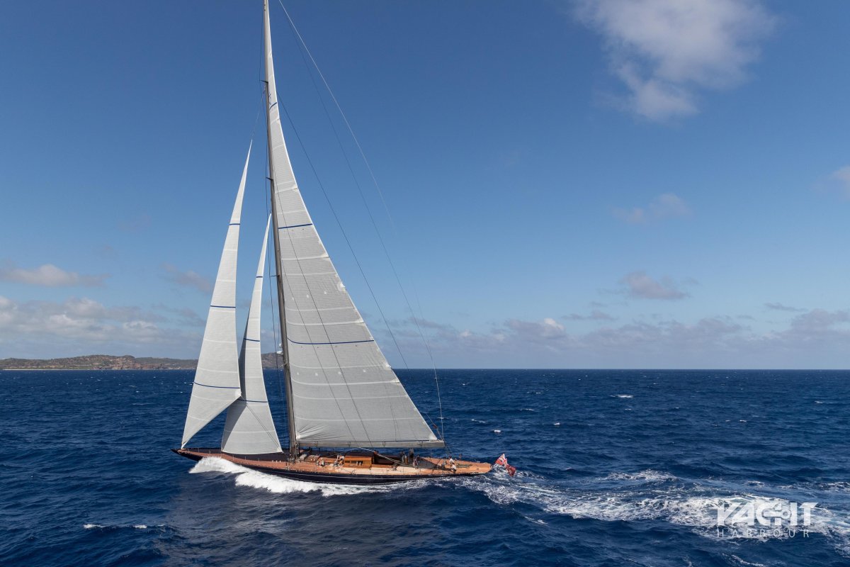 Яхта парусная x95