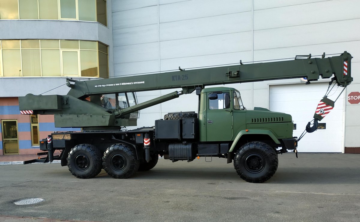 КРАЗ-6322 кран