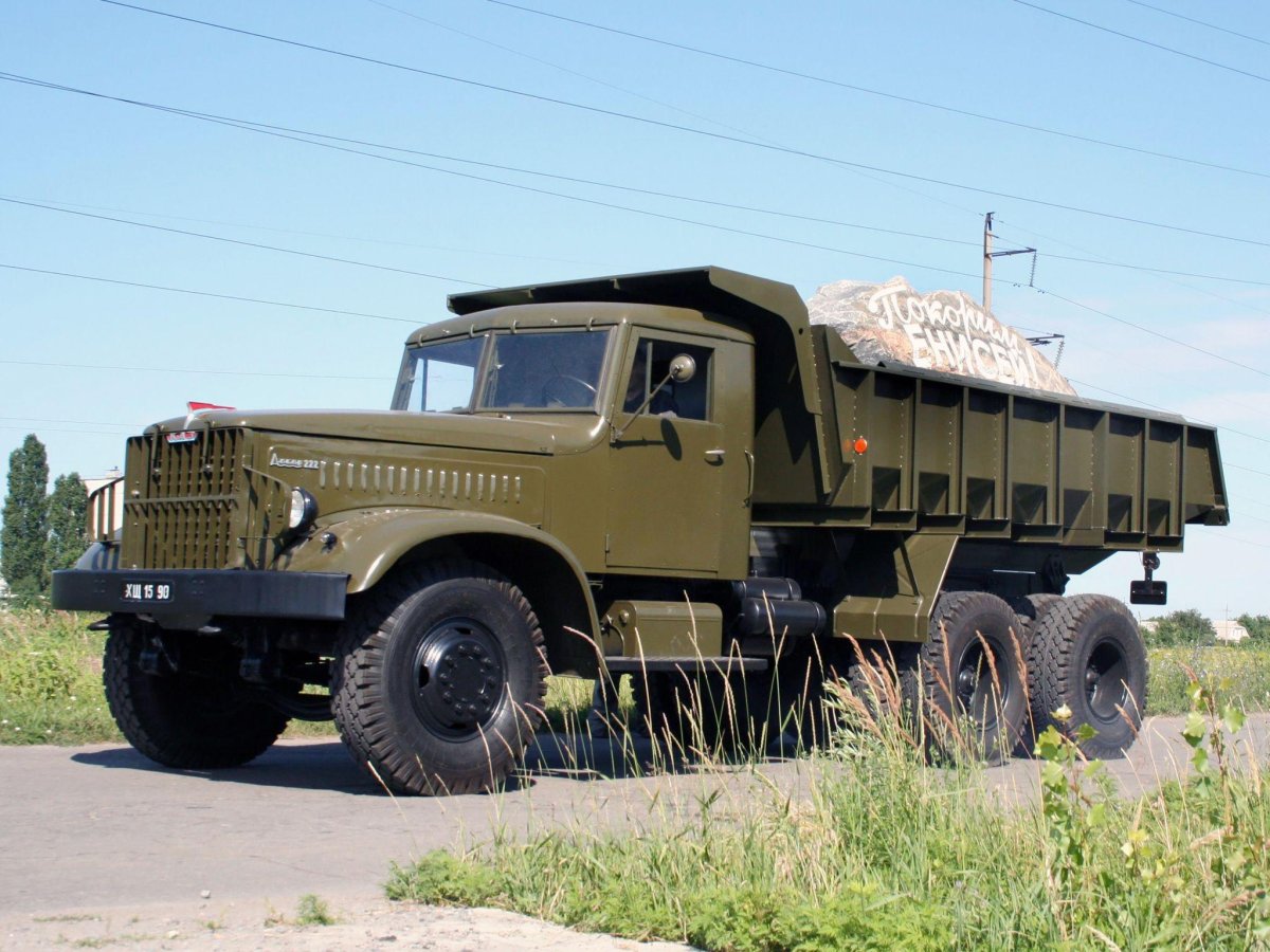 КРАЗ 222