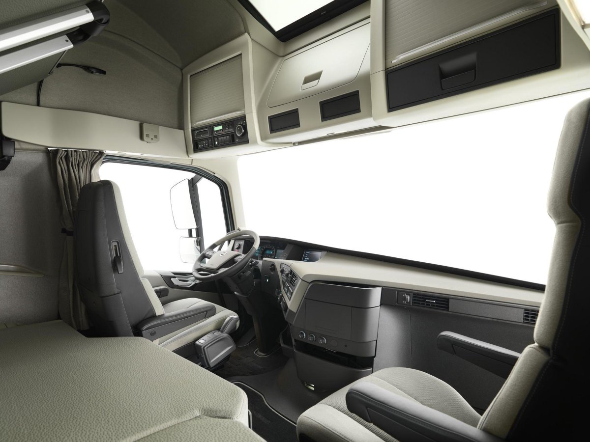Volvo FH 540 XL Interior