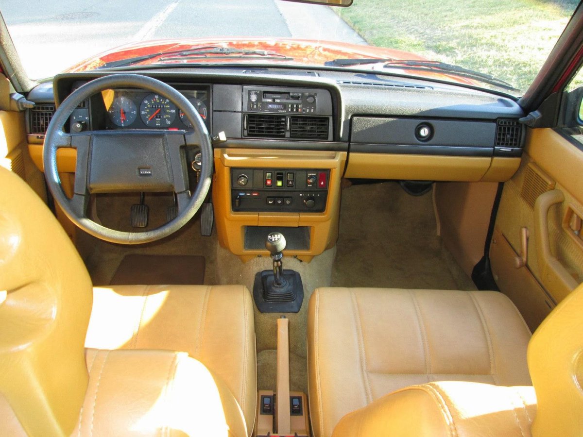 Volvo 240 Interior