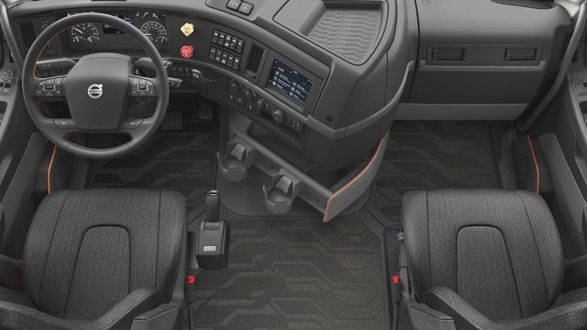 Volvo VNL 860 салон