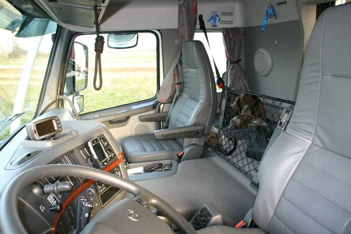 Кабина Вольво ФШ 12