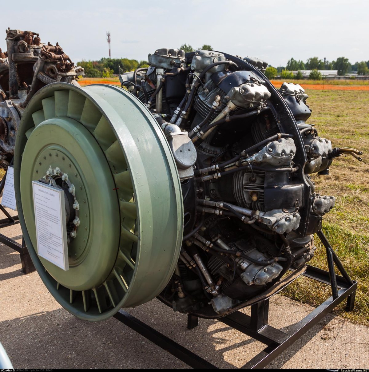 Ми-4 двигатель аш-82в