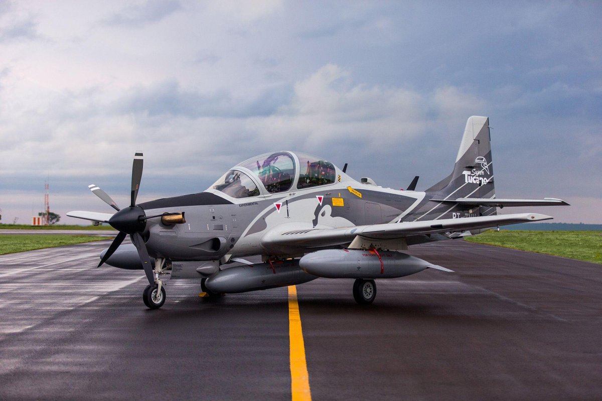 Штурмовики EMB 314 super Tucano