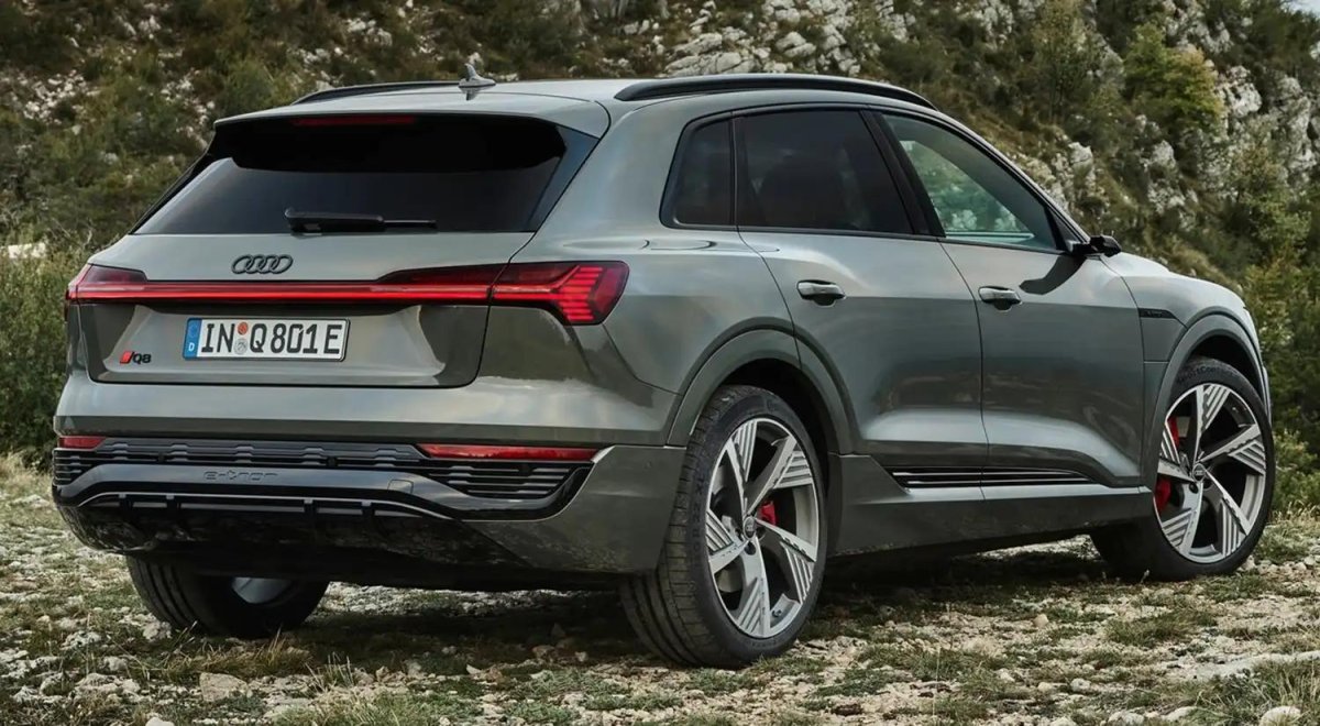 Ауди q8 2022