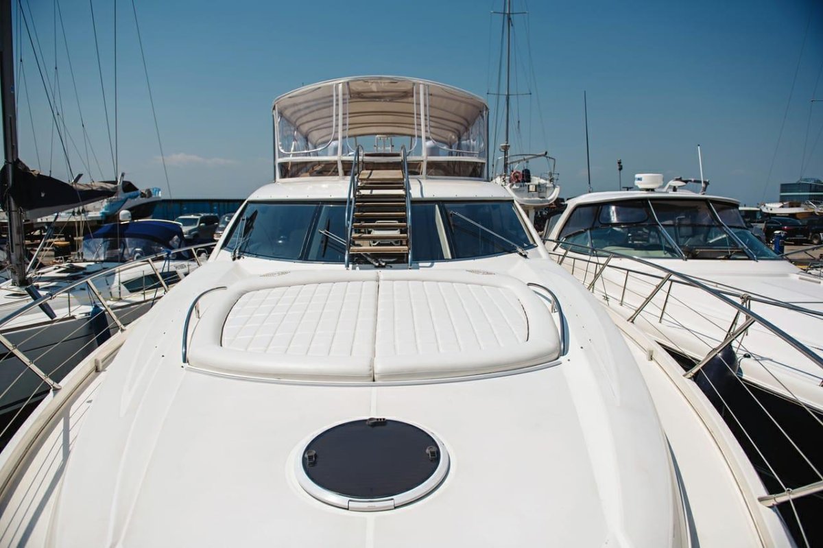 Людмила яхта