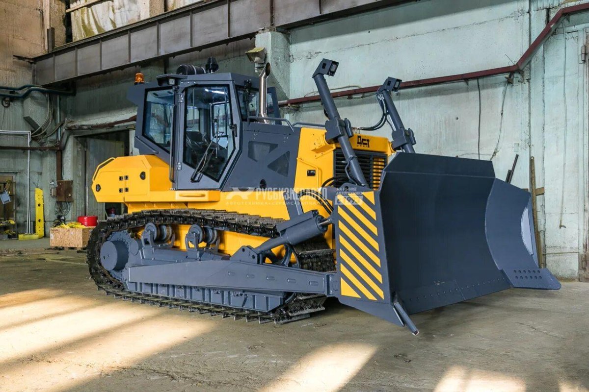 Бульдозер ДСТ Урал ТМ 10